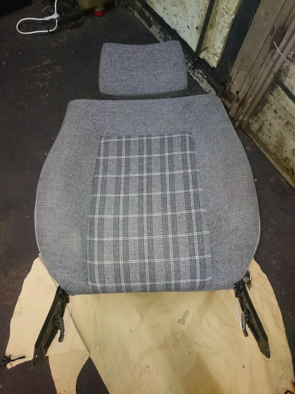 Sitz Beifahrersitz VW Golf 2 GTD GT GTI 16V G60 türer Lehne Hälfte grau seat.jpg