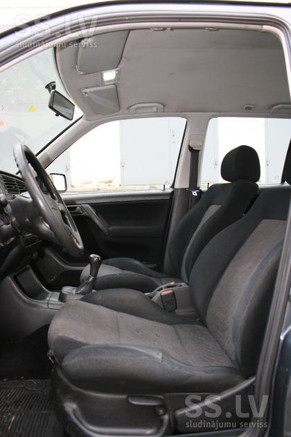 volkswagen-vento-3-6.800.jpg